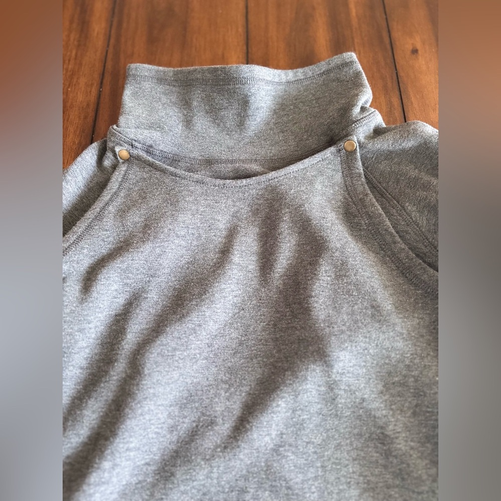 Latched Mama Harbor Snap Nursing Pullover - Medium / Dark Charcoal - Picture 5 of 8